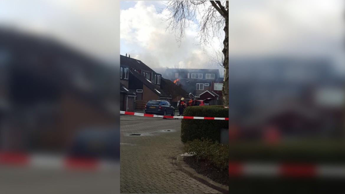 Brand verwoest huis in Winkel (update)