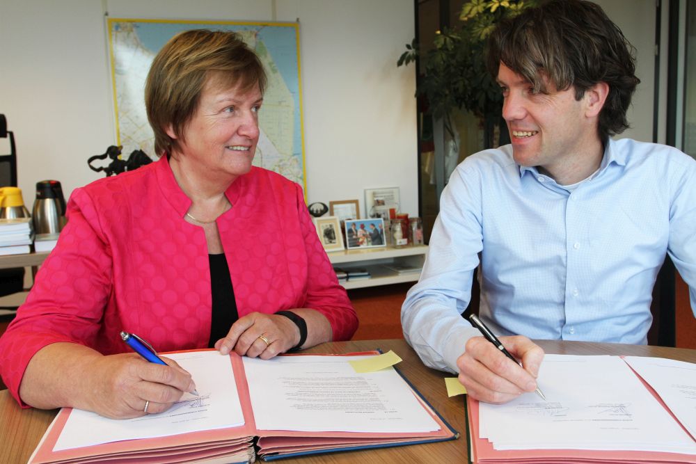 Hollands  Kroon en Incluzio ondertekenen zorgovereenkomst