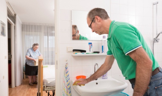 Axxicom gaat in Hollands Kroon licht huishoudelijke hulp verzorgen