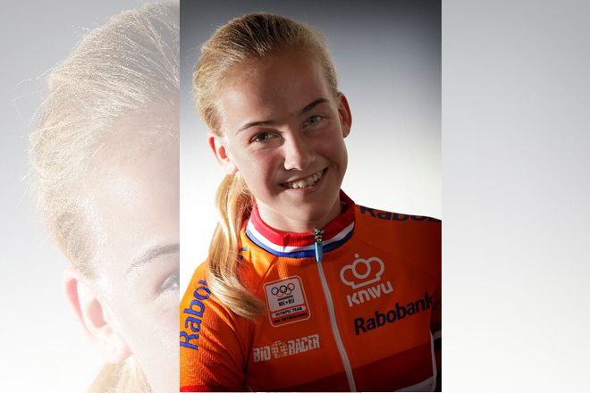 Marit Raaijmakers de nieuwe Nederlandse kampioene achter de derny