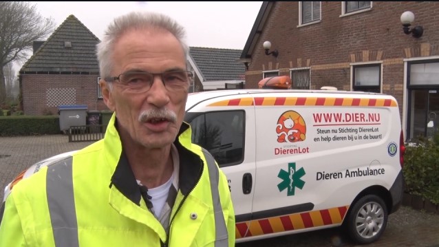 Reportage: dierenambulance Schagen-Hollands Kroon heeft een tekort aan vrijwilligers
