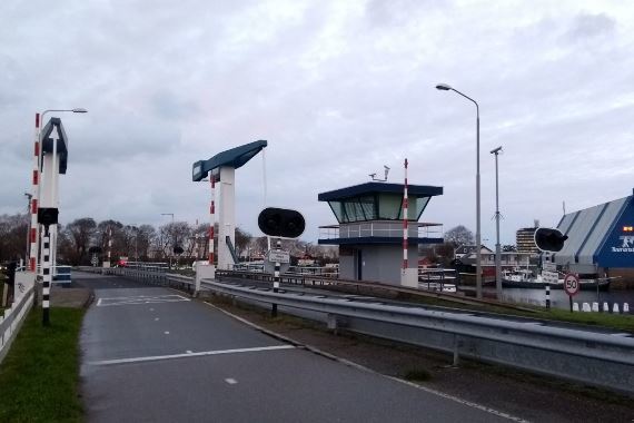 Verkeersoverlast door afsluiting Burgemeester Visserbrug Den Helder