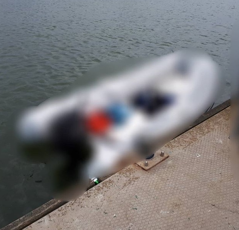 Politie Den Oever achterhaalt identiteit waterpiraten in snelle rubberboot