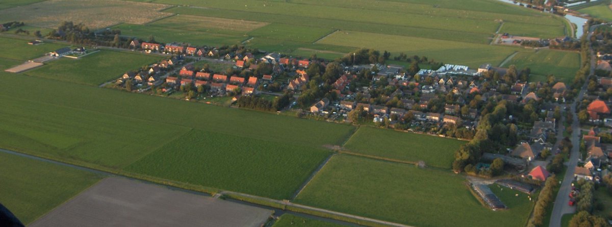 Dorpsraad van Lutjewinkel is boos op de gemeente Hollands Kroon.