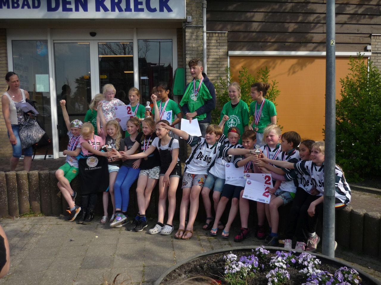 St. Janschool op alle fronten winnaar bij 8e Schoolzwemkampioenschap Hollands Kroon.