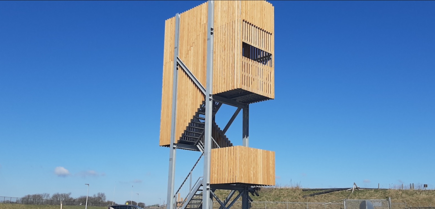 Nieuwe uitkijktoren Balgzandpolder geeft prachtig uitzicht op de vogelrots