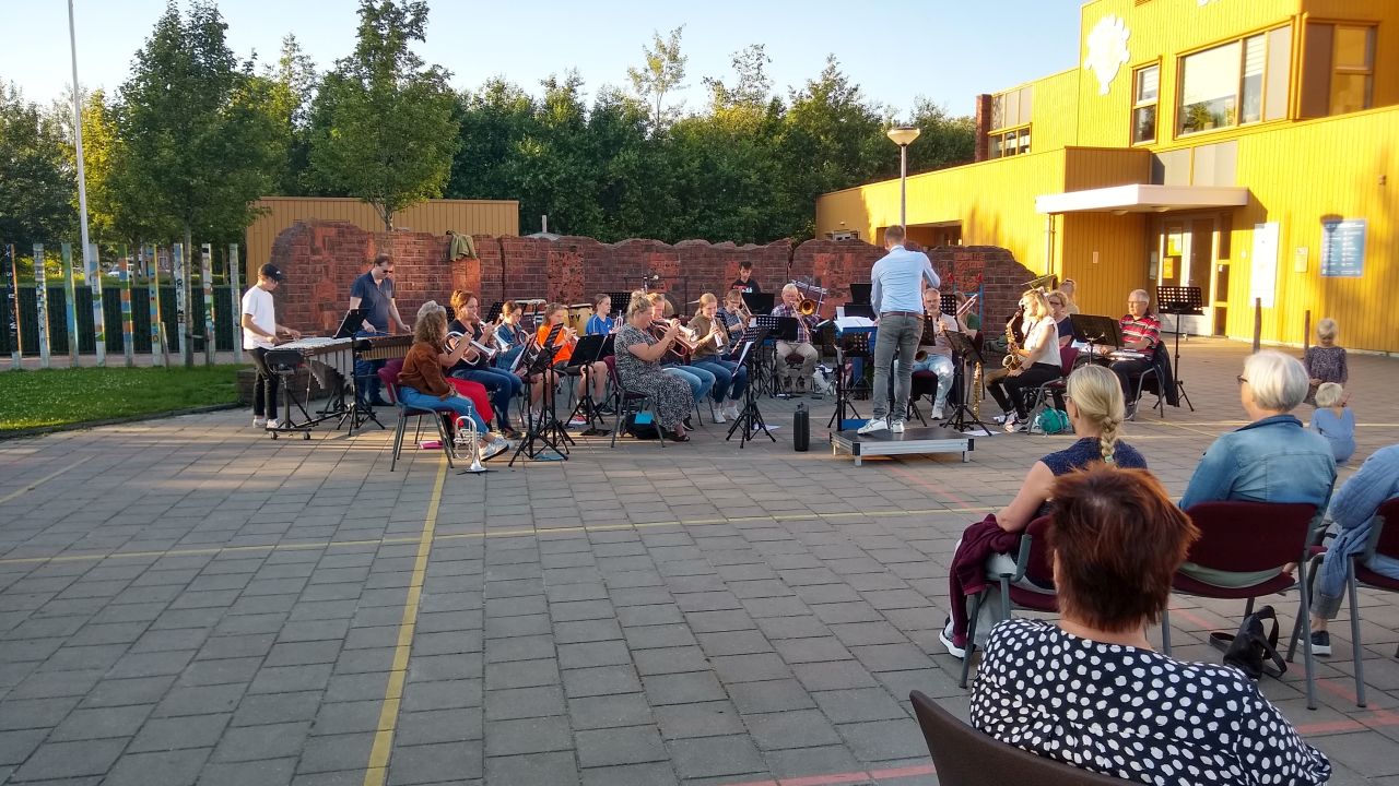 Openlucht repetitie muziekvereniging Wieringerwaard ter afsluiting van het seizoen.