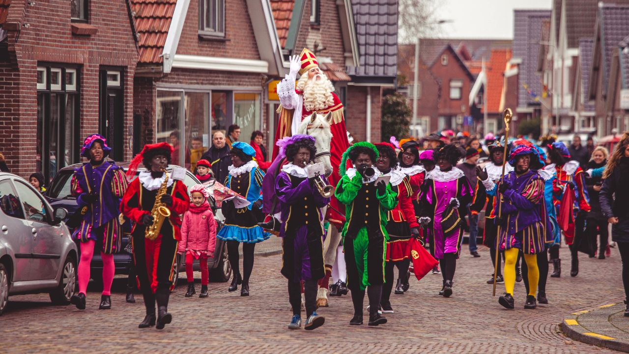 Intocht Sinterklaas op Wieringen in gewijzigde vorm
